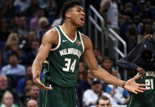 和反击之间 和反击之间