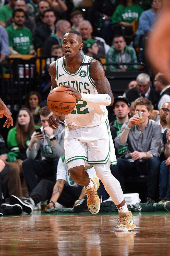 回报球队的 回报球队的