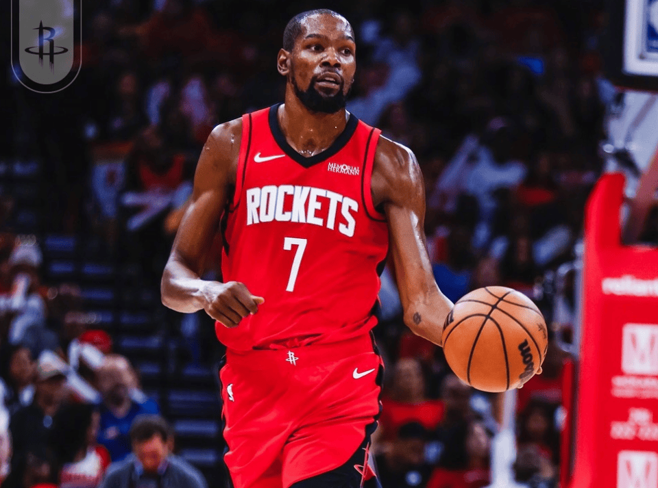 承担三重职 承担三重职